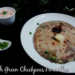 A picture of Hare Chane ka Paratha.