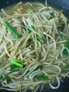 Hình của món Tôm xào giá.