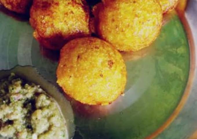 Appe with Coriander Chutney Recipe by Vanya Sharma - Cookpad