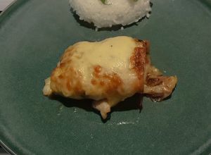 Una foto de Arrollado de pollo, relleno