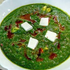 A picture of Palak paneer.