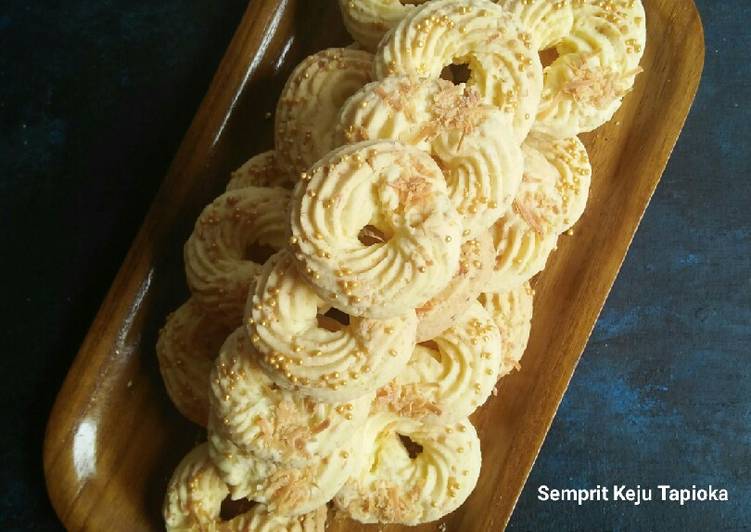 Resep Semprit Keju Tapioka Anti Gagal