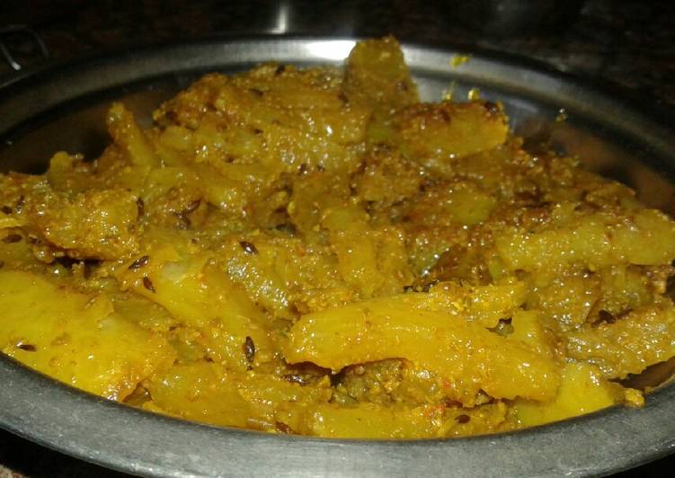 Recipe of Quick Achaari muli