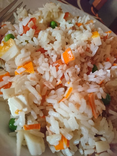 Una foto de Ensalada de Arroz largo
