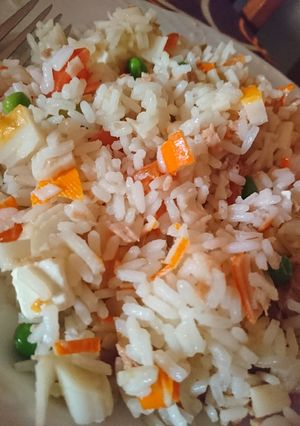 Una foto de Ensalada de Arroz largo