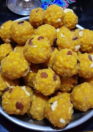 A picture of Boondi laddo / Motichoor laddo.
