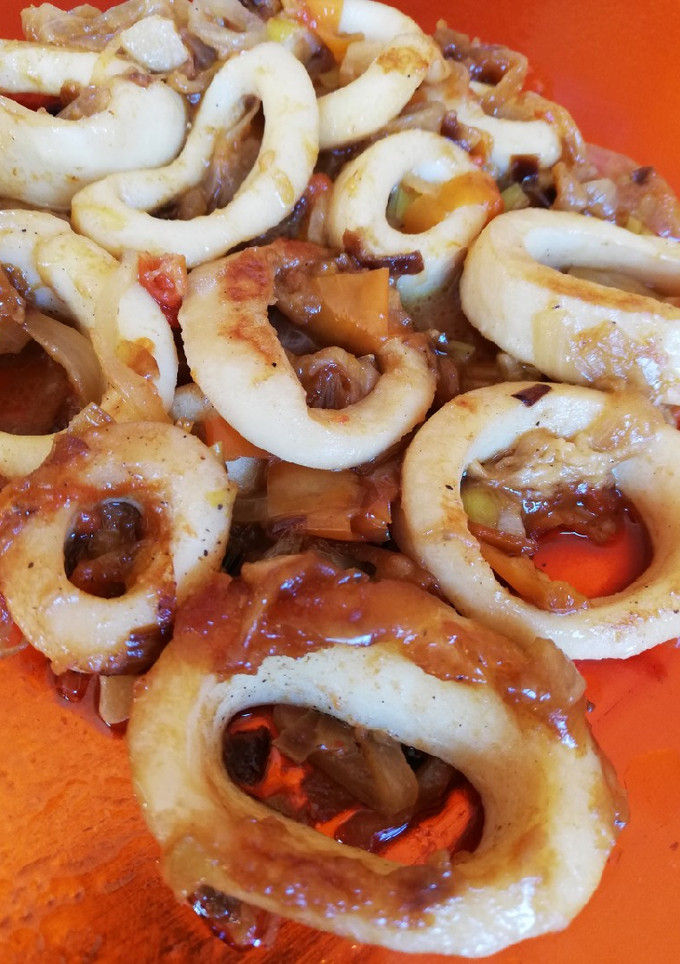Una foto de Anillas de calamar encebolladas 🦑