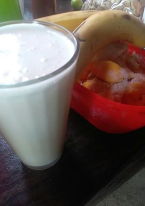 Una foto de Licuado de yaka con plátano