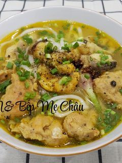 Hình của món Bánh canh cá lóc chả cua.