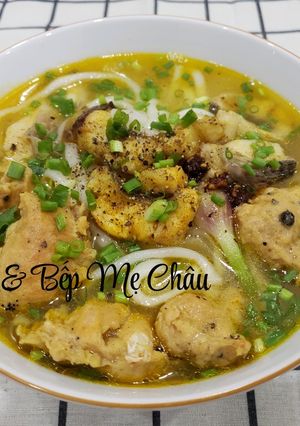 Hình của món Bánh canh cá lóc chả cua.