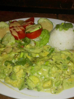 Una foto de Filete en salsa de aguacate