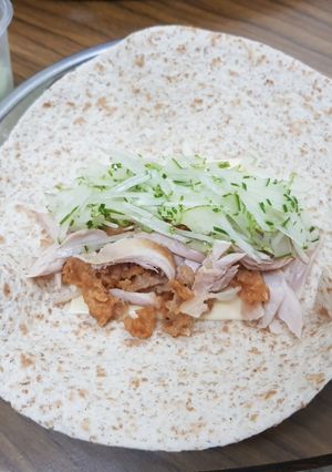 A picture of KFC Chicken Wrap.