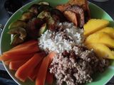 Mi bowl de Arroz con vegetales y atún... 🍱🥗🥙🍚🥫🍱