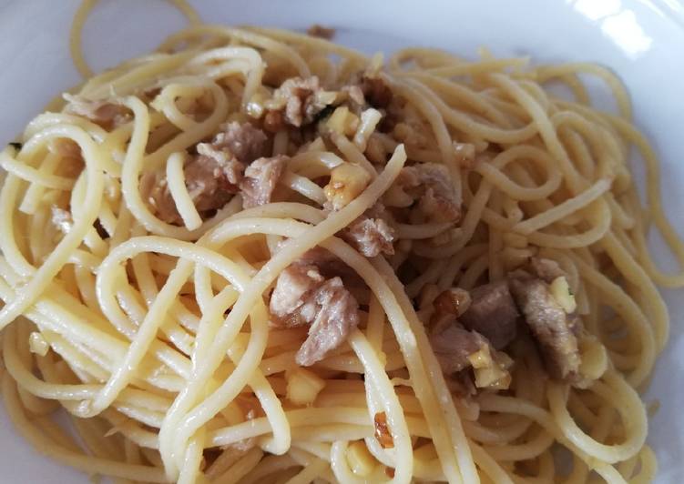 Spaghetti tonno e noci