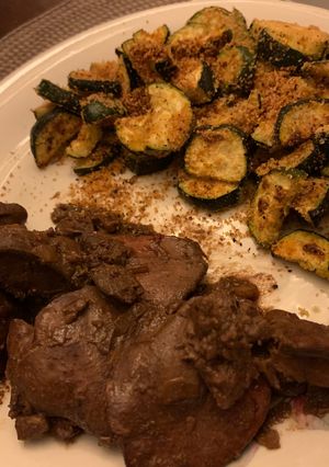 Foto di Fegatini di pollo e verdure sabbiate