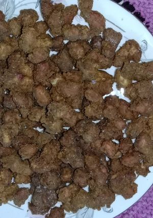 বাদাম পকোড়া (Badam Pakora recipe in bengali) রেসিপির প্রধান ছবি