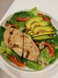 สลัดอกไก่ย่างอะโวคาโด น้ำสลัดบัลซามิกมัสตาร์ด low carb