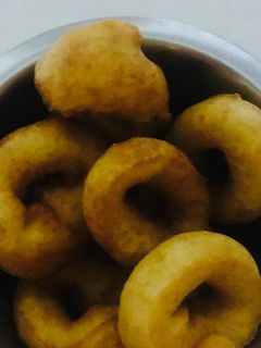 मेदू वडा(Medu vada recipe in Hindi) रेसिपी मुख्य फोटो