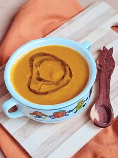 Una foto de Sopa saludable de zanahoria y avena 🥕 🥣