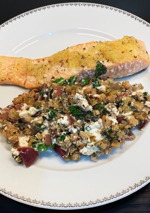 Une photo de Saumon & poêlée de courgette Feta Menthe