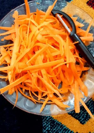 عکسی از دستور نودل هویج😂🥕