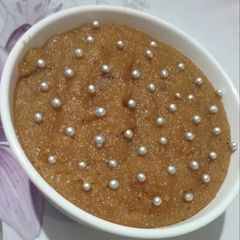 A picture of Suji and besan ka halwa.