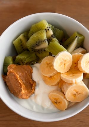 Una foto de Bowl de Kéfir Cremoso y Granola Casera ¡Desayuno TOP!