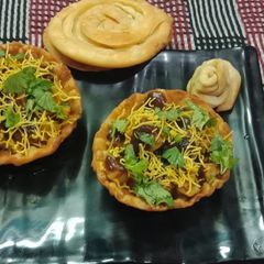A picture of Katori chaat.
