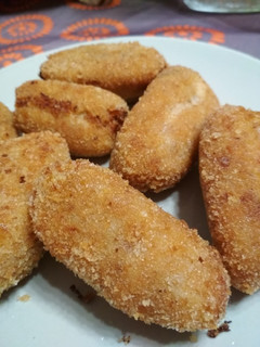 Una foto de Croquetas de gallina con aroma de siithake