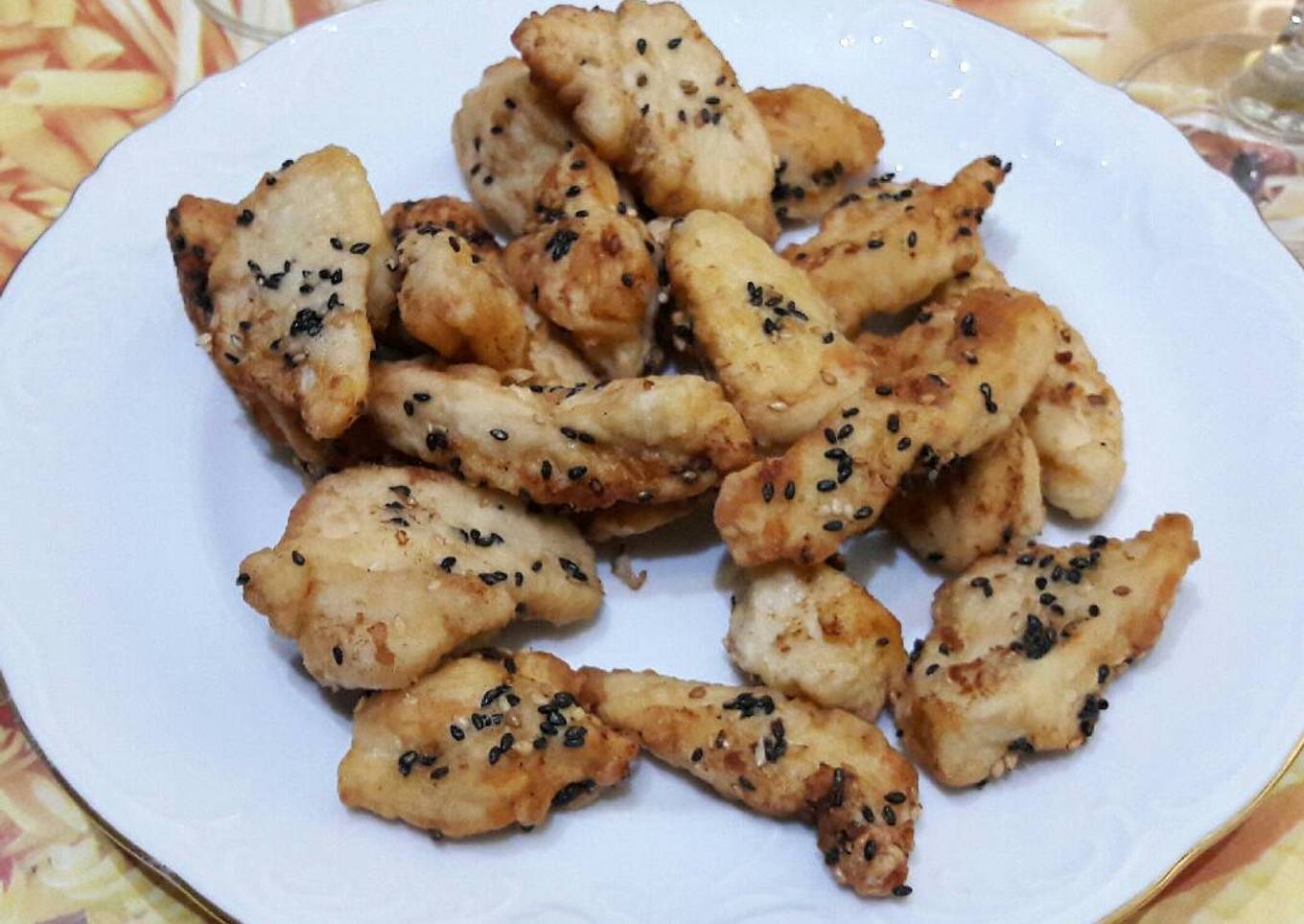 Pollo rebozado con semillas de sésamo