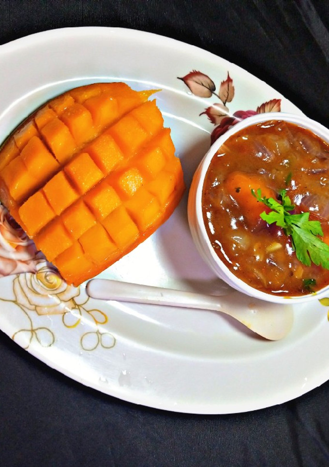 A picture of Mango soup 🥭.