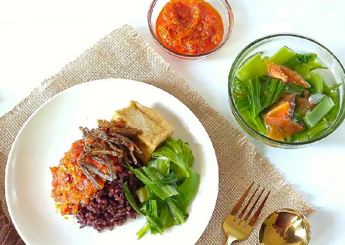 Resep Nasi Hitam Sambal Kareng(Teri) yang Lezat