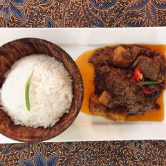 A picture of Indonesian Beef Rendang.