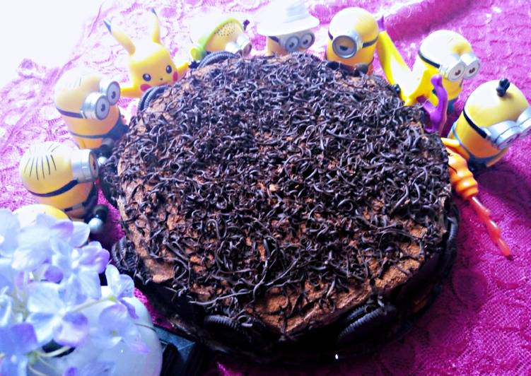 Devil chocolate cake with chocolate ganache cream