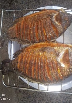 A picture of Fried fish.