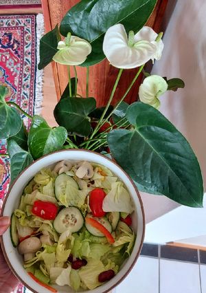 Una foto de Ensalada de Verduras con Frijol Negro
