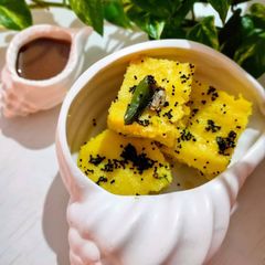 A picture of Dhokla.