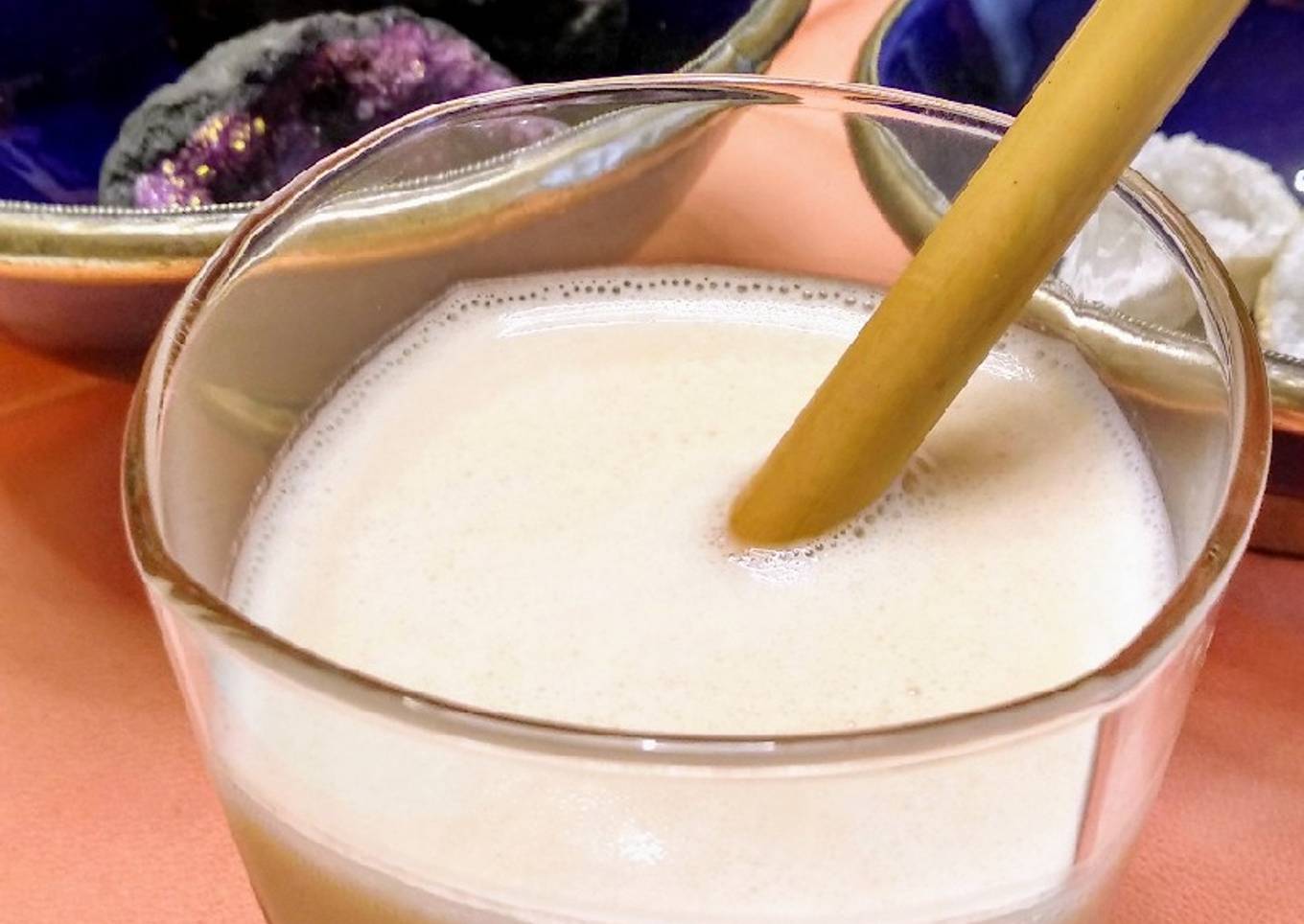 75.🍶Lassi dulce de rosas, cardamomo y miel 🌹🍯(Bebida india)