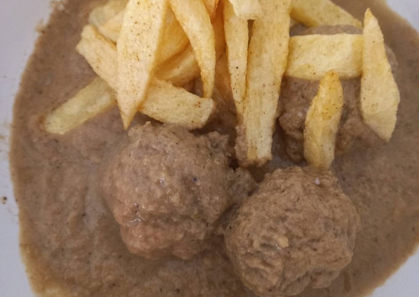 Albóndigas en crema de champiñones