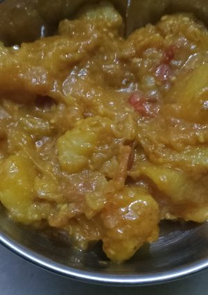 आलू बैंगन की सब्जी (Aloo baingan ki sabzi recipe in hindi) रेसिपी मुख्य फोटो