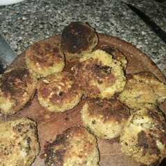 A picture of Albóndigas de berenjena🍆🍆.