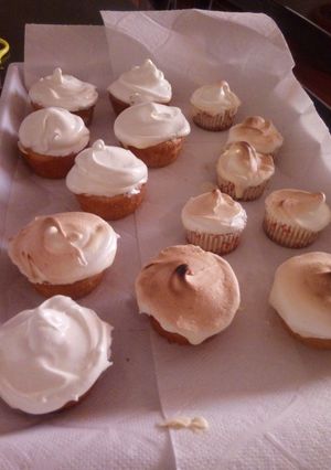 Una foto de Cupcakes de pie de limón