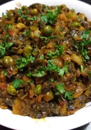 A picture of Hare pyaz ke Sabzi (Spring onion's Sabji).