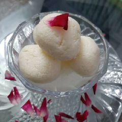 A picture of SPONGY RASGULLA..