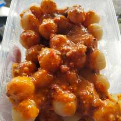 A picture of Cilok maizena empuk sambal pecel.