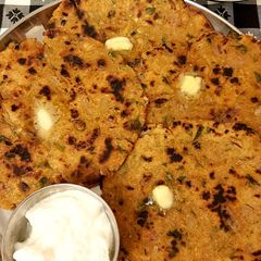 A picture of Jowar Masala Roti.. (Juar jo Masala Dohdo in Sindhi).