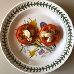 Tomato, Caper & Onion Bite A picture of Tomato, Caper & Onion Bite.
