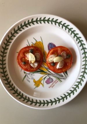 A picture of Tomato, Caper & Onion Bite.