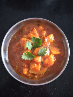 જામફળનું શાક (Jamfal Shak Recipe In Gujarati) રેસીપી મુખ્ય ફોટો