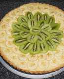 Tarta de bananas y kiwi con crema pastelera
